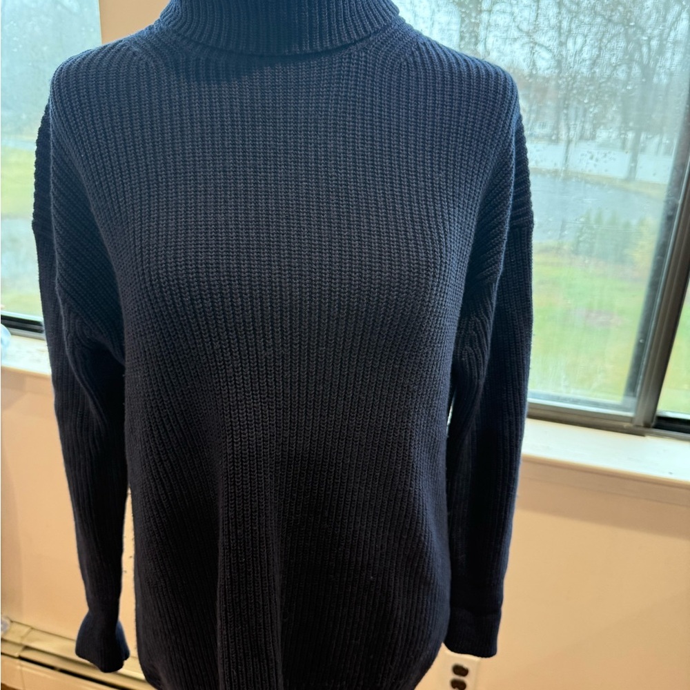 Cozy Navy Blue Knit Sweater - Picture 5 of 6